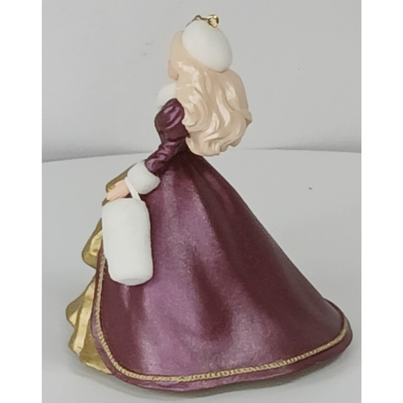 1996 Hallmark Holiday Barbie Collector's Series Ornament - Picture 7 of 8